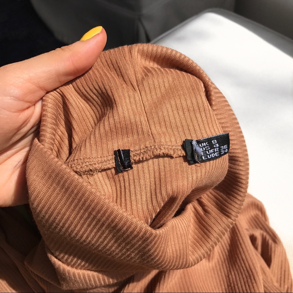 🆕 RIBBED CAMEL HIGH NECK PUFF SLEEVE MINI DRESS! - Picture 7 of 8